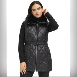 Calvin Klein with knock-out faux fur collar detail
Buckle belt
Imported
Lined